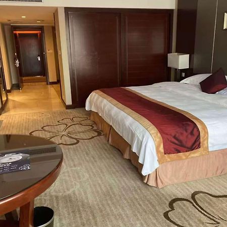 Ramada Plaza Shaoguan City Centre Ngoại thất bức ảnh