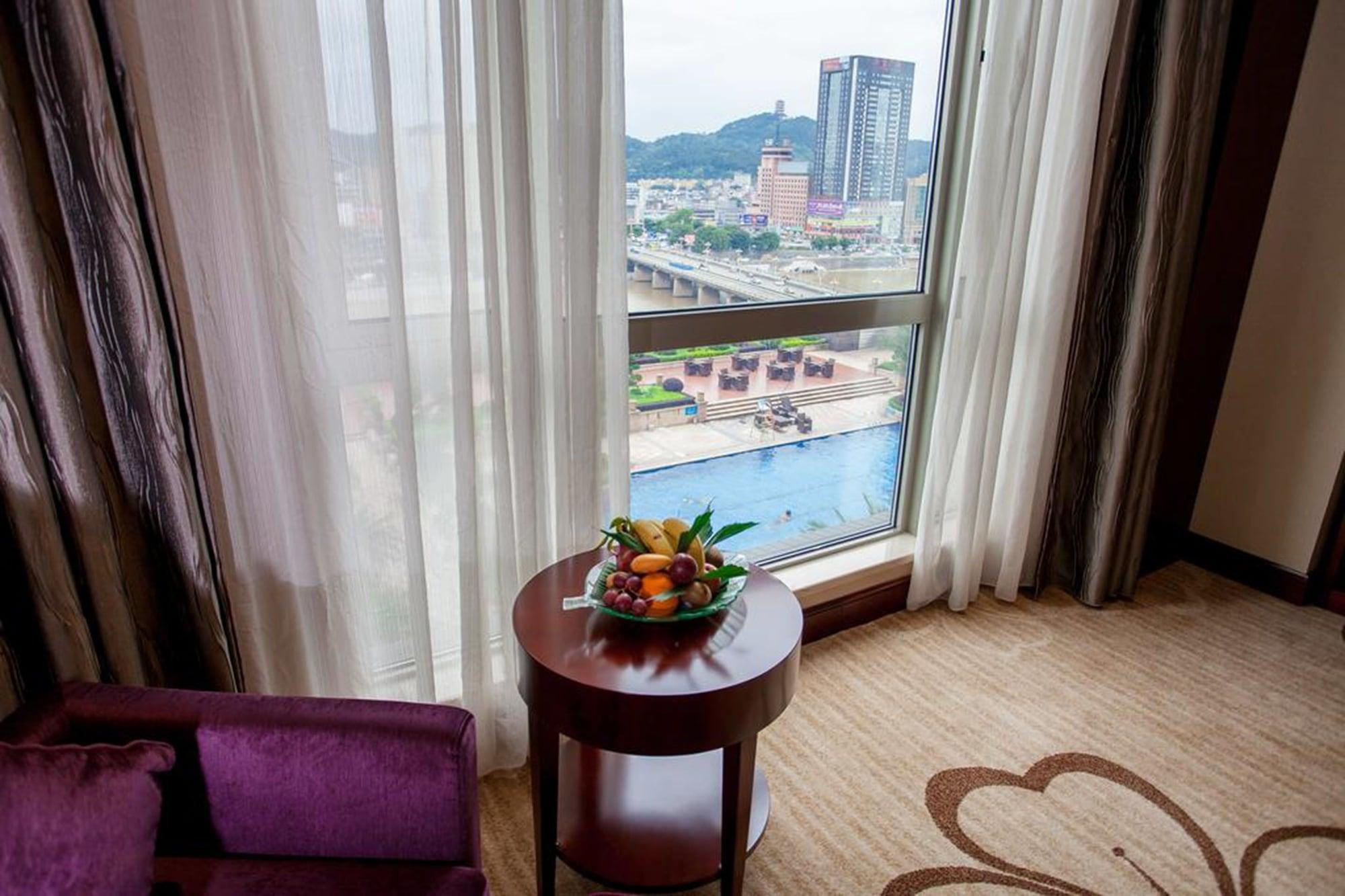 Ramada Plaza Shaoguan City Centre Ngoại thất bức ảnh